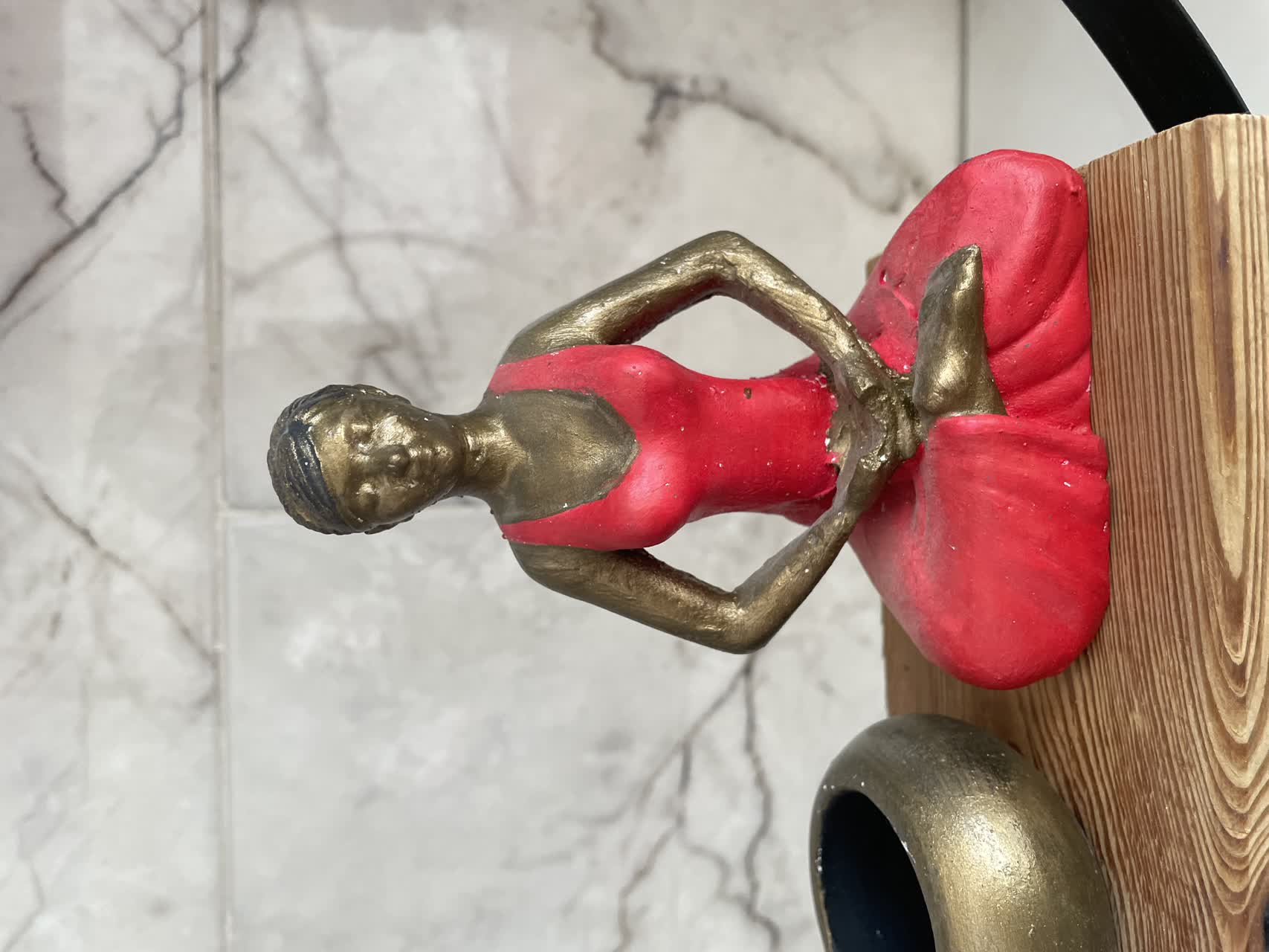 مجسمه همراه