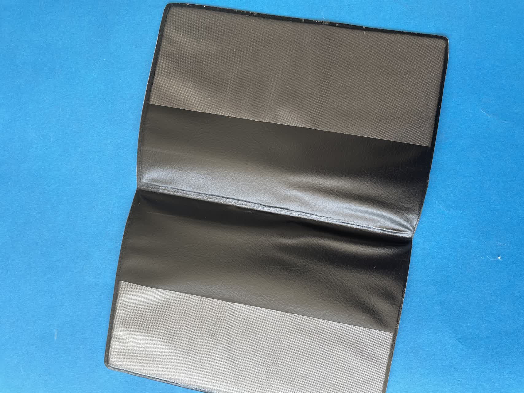 داخل جلد شناسنامه